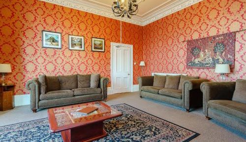Six-Bedroom Holiday Home