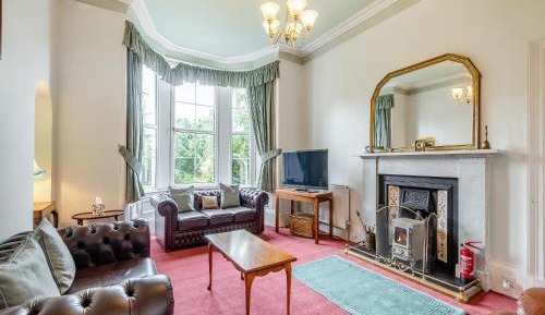 Six-Bedroom Holiday Home