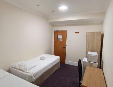 Twin Room with Shared Bathroom