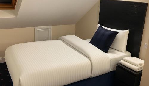 Deluxe Single Room