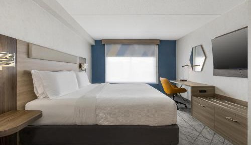 King Room - Mobility Access/Hearing Accessible