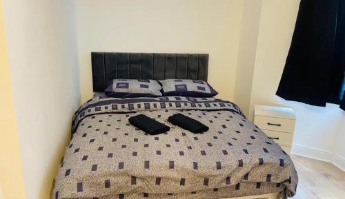 Deluxe Double Room with Shower