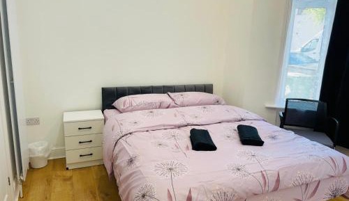 Deluxe Double Room with Shower