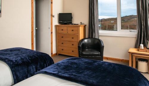 Twin Room with Private Bathroom