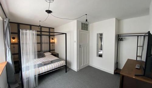 Three-Bedroom Vacation Home 