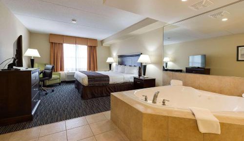King Suite with Spa Bath