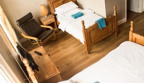 Twin Room with Bath