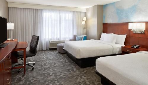 Larger Queen Room with Two Queen Beds
