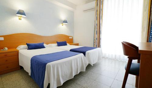 Triple Room Interior