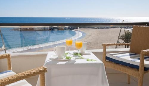 Double or Twin Room with Sea View
