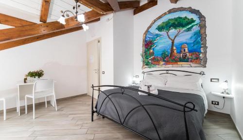 Deluxe Double Room (2 Adults + 1 Child)