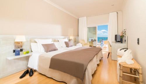 Superior Twin Room with Sea View