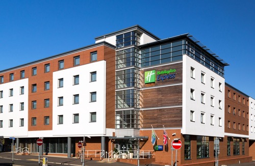 Harlow Hotel | Holiday Inn Express Harlow, an Ihg Hotel