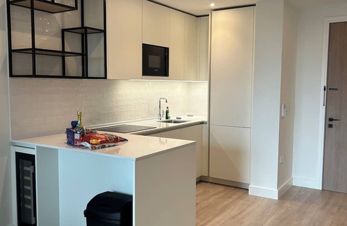 Tokyngton Apartment | Luxury apartment in iconic Wembley