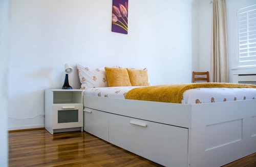 North End Apartment | Charming 2-Bed Fully Furnished Apartment in London