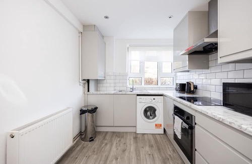 Newham Apartment | Abbess Close