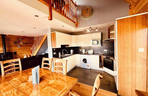 Foyers Cabin | Braemar - Lodges On Loch Ness