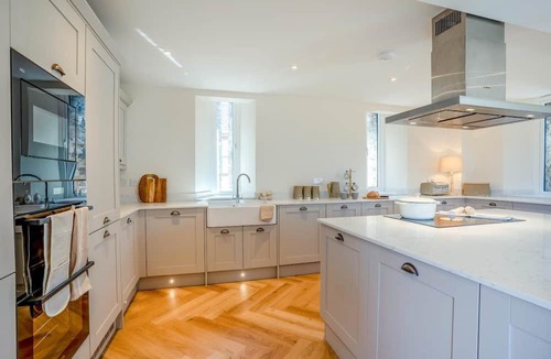 Llanvair Kilgeddin Cottage | 4 Bed in Llanellen (oc-s44950)