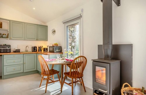 Cornwall Cottage | 1 Bed in Wellington (oc-g35157)