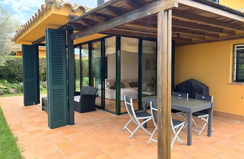 Navata Villa | Villa 'Isabelle' with Shared Pool, Private Terrace and Wi-Fi