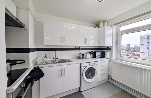 Bow Apartment | 1bed Victoria Park with Breathtaking City Views