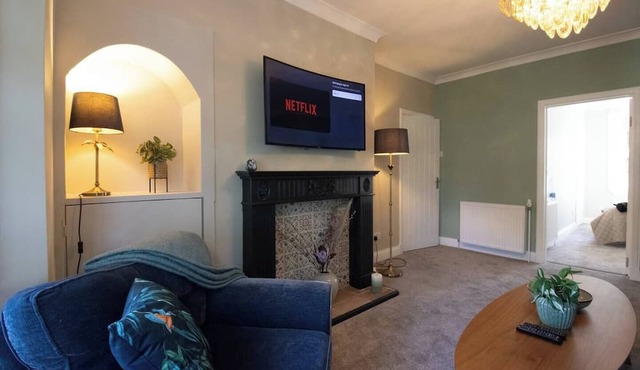 The Lennox Residence| 2BR | Wi-Fi | Free Parking